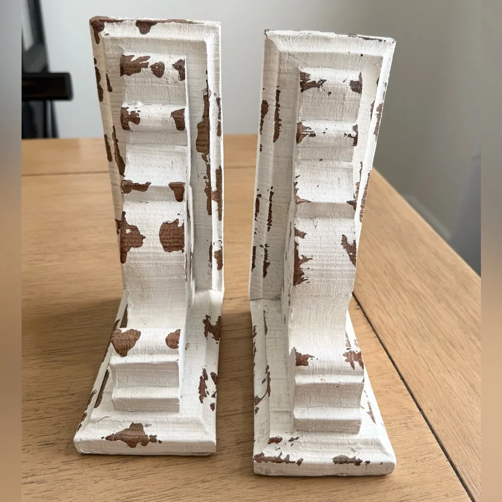 Chippy White Corbel Bookends Set of Two - Picture 2 of 6
